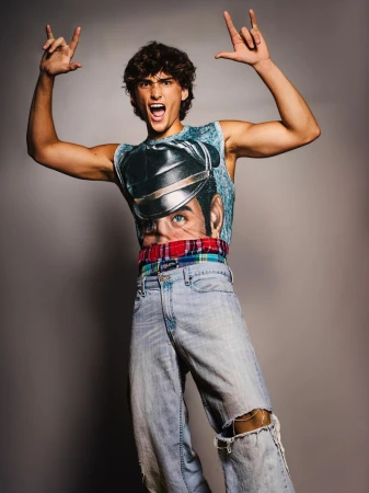 New Face Alexander Slotwinski w/ Cra ...