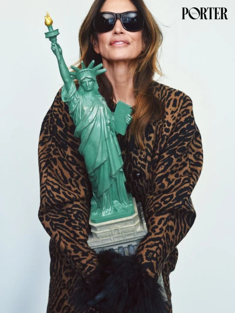 Incredible Woman With Cindy Crawford