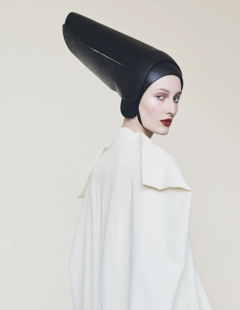 SUPER MINIMAL