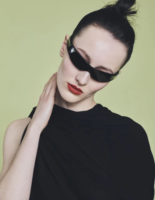 SUPER MINIMAL