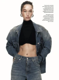 Model Jenn du Puy wearing a denim jacket and jeans with a black turtleneck in an Elle Italia fashion editorial portrait.