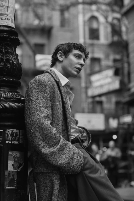 SETTING THE STAGE WITH BEN LEVI ROSS