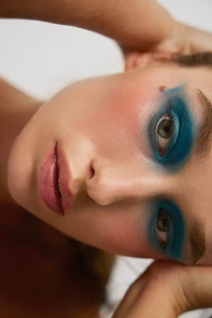 Smashbox Dual Filter is designed to ...