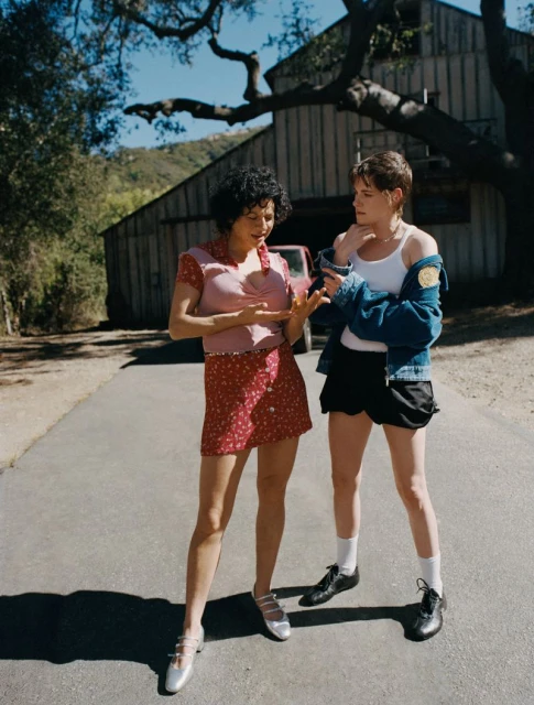 The Wrong Girls – Alia Shawkat & Kri ...