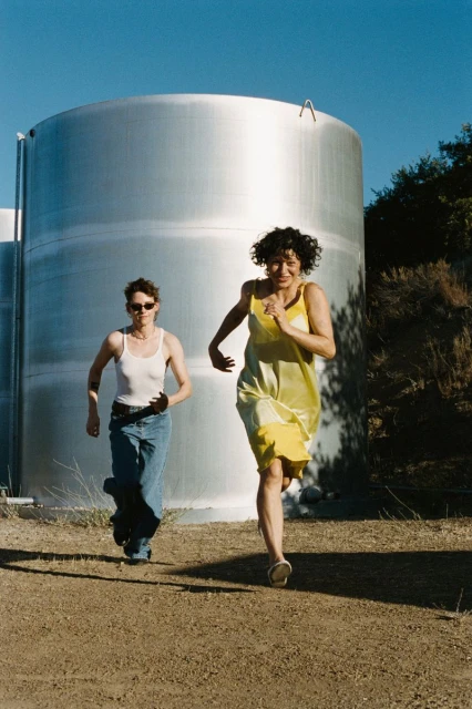 The Wrong Girls – Alia Shawkat & Kri ...