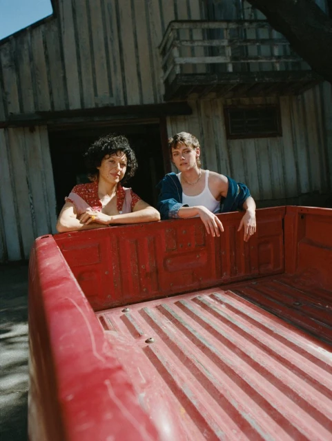 The Wrong Girls – Alia Shawkat & Kri ...