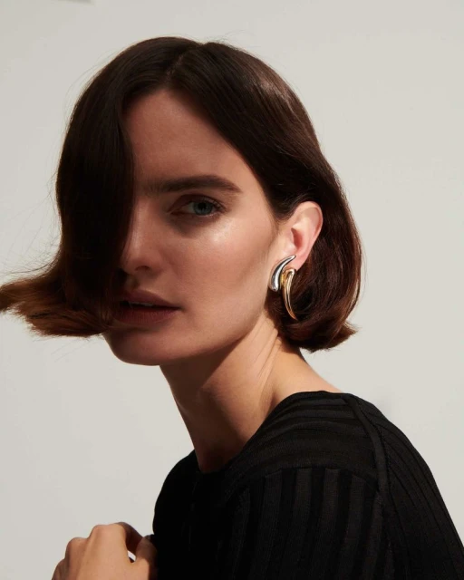 Away From the Spotlight, Cartier