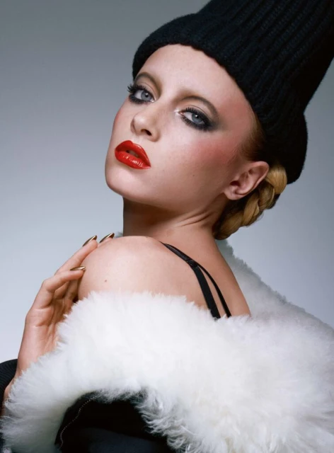 Who’s That Girl? It’s Kai Schreiber!