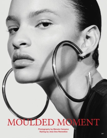 AM-Journal- Moulded Moment