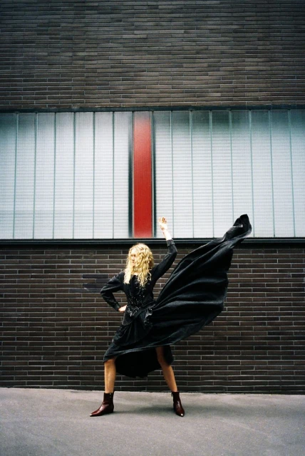 The strength of Elegance