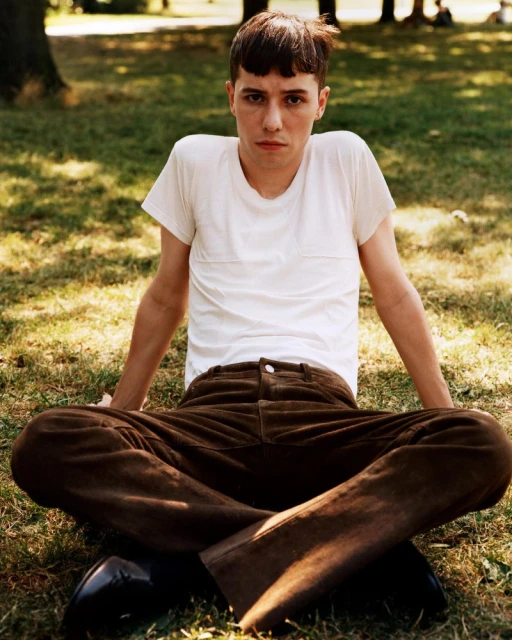 Ellis Howard / ‘What It Feels Like For a Girl’ (Remix)