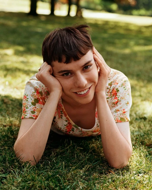 Ellis Howard / ‘What It Feels Like For a Girl’ (Remix)